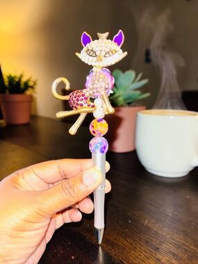 Handcrafted Purple Rhinestone Beaded Cat Pen